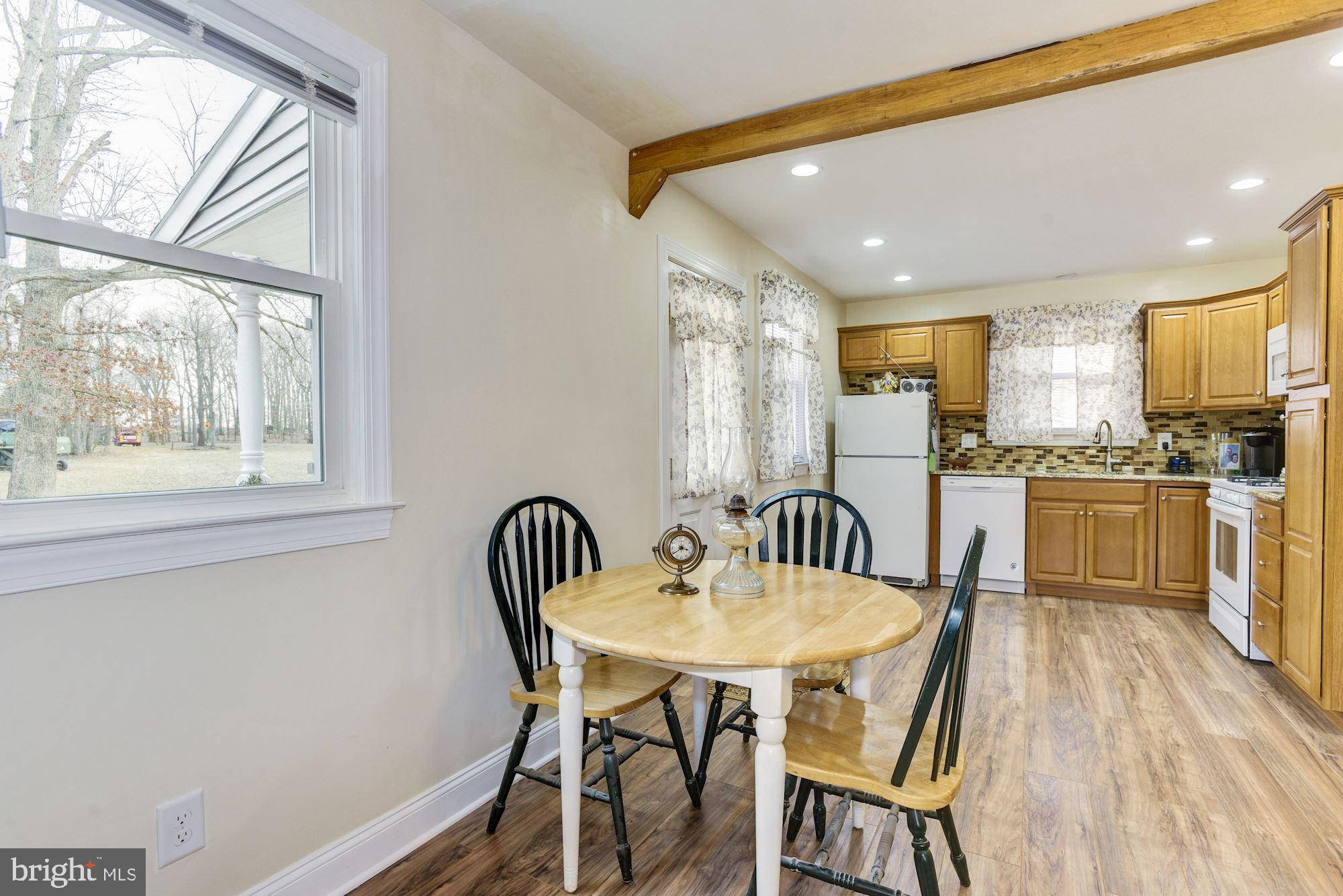 327 Indian Mills Road Shamong, NJ 08088 - Photo 9 of 25 Dining Area