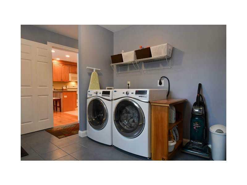 69 Summit Street Portland, ME 04103 - Photo 33 of 35 Other. mudroom/laundry