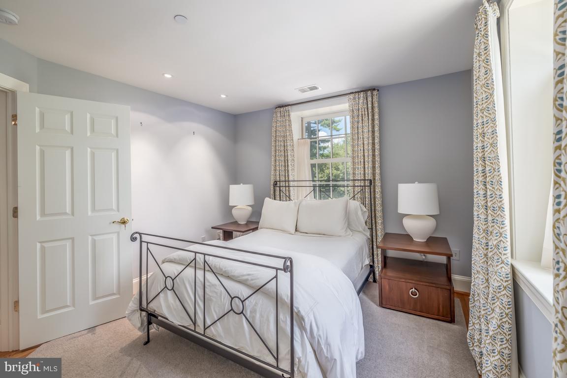 4521 Wetherill Road Bethesda, MD 20816 - Photo 22 of 41 Gallery Image 22