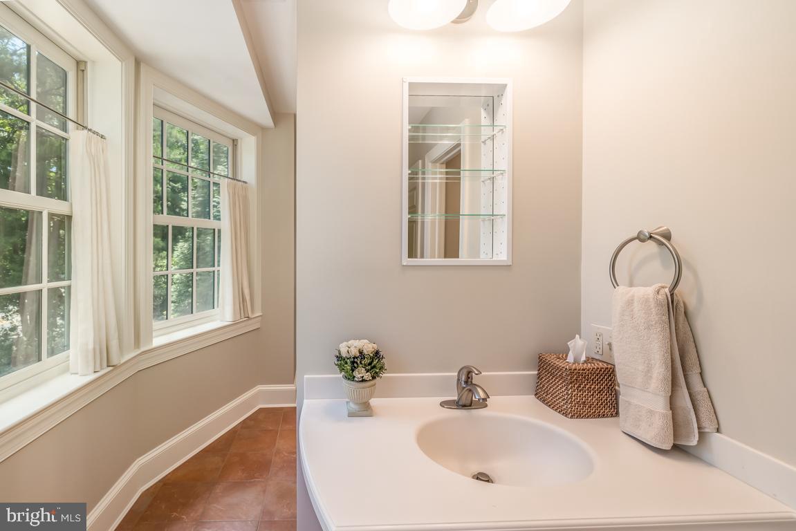 4521 Wetherill Road Bethesda, MD 20816 - Photo 23 of 41 Gallery Image 23