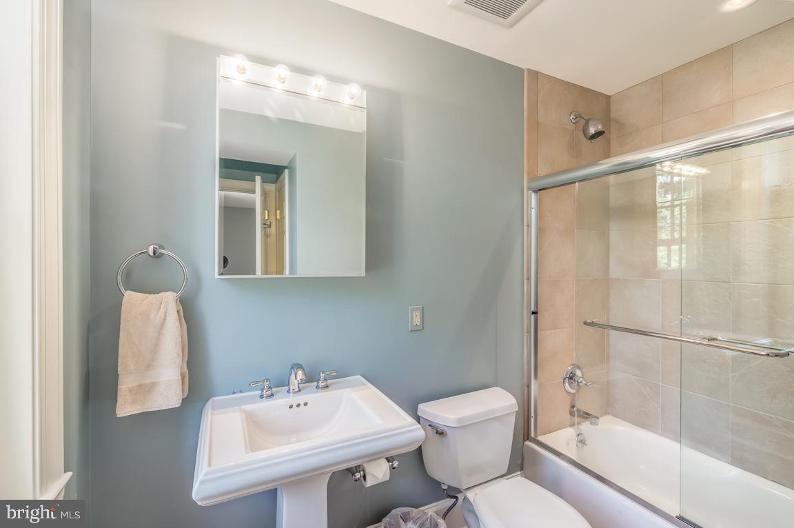 4521 Wetherill Road Bethesda, MD 20816 - Photo 27 of 41 Gallery Image 27