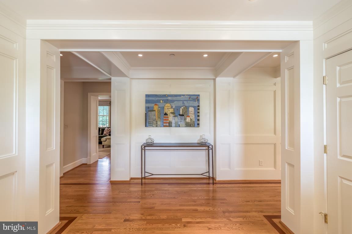 4521 Wetherill Road Bethesda, MD 20816 - Photo 4 of 41 Gallery Image 4