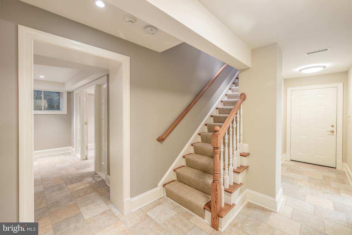 4521 Wetherill Road Bethesda, MD 20816 - Photo 31 of 41 Gallery Image 31