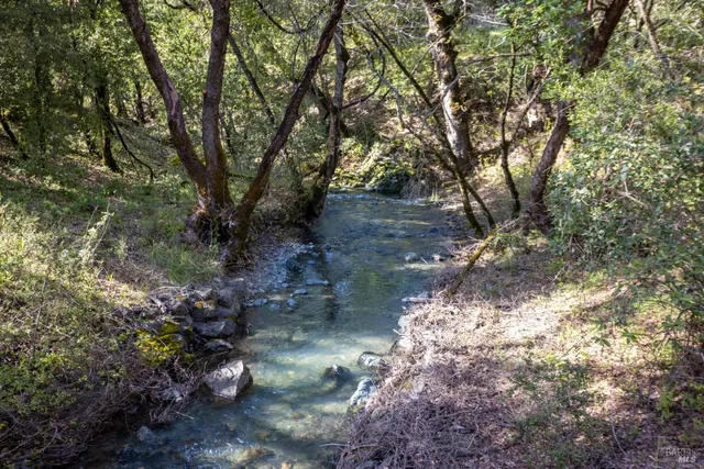 $559,000 | 10301 Highway 20, Ukiah, CA 95482