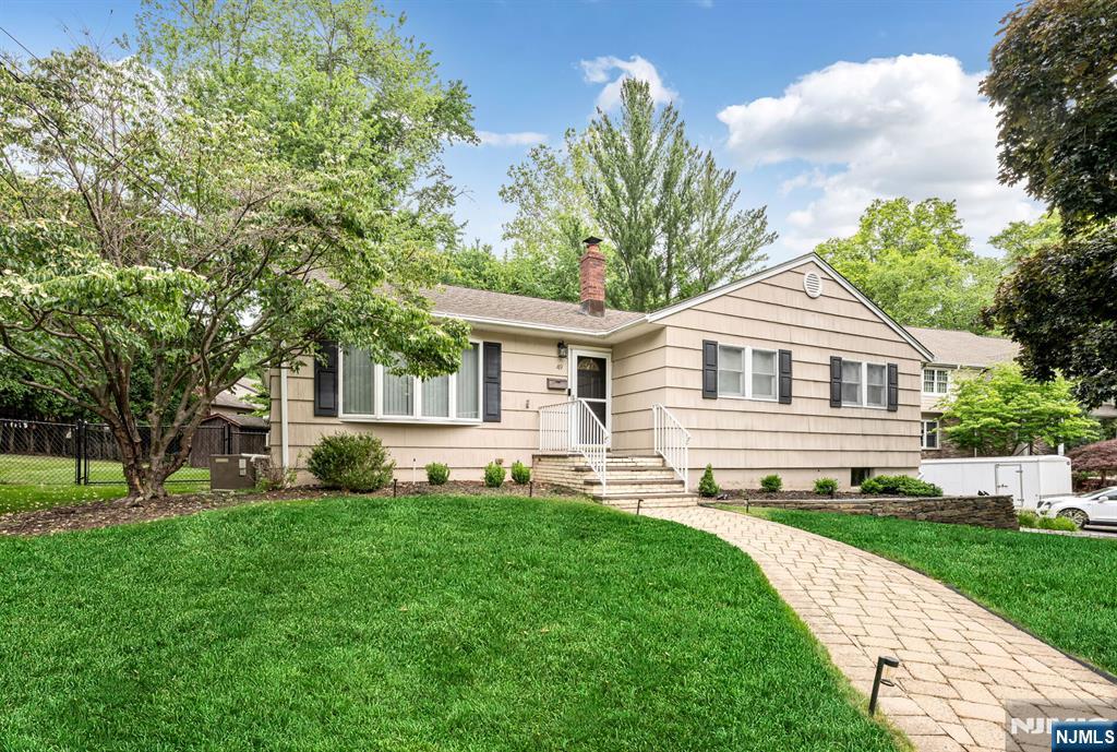 49 Rutherford Place Montvale, NJ 07645 - Photo 1 of 30