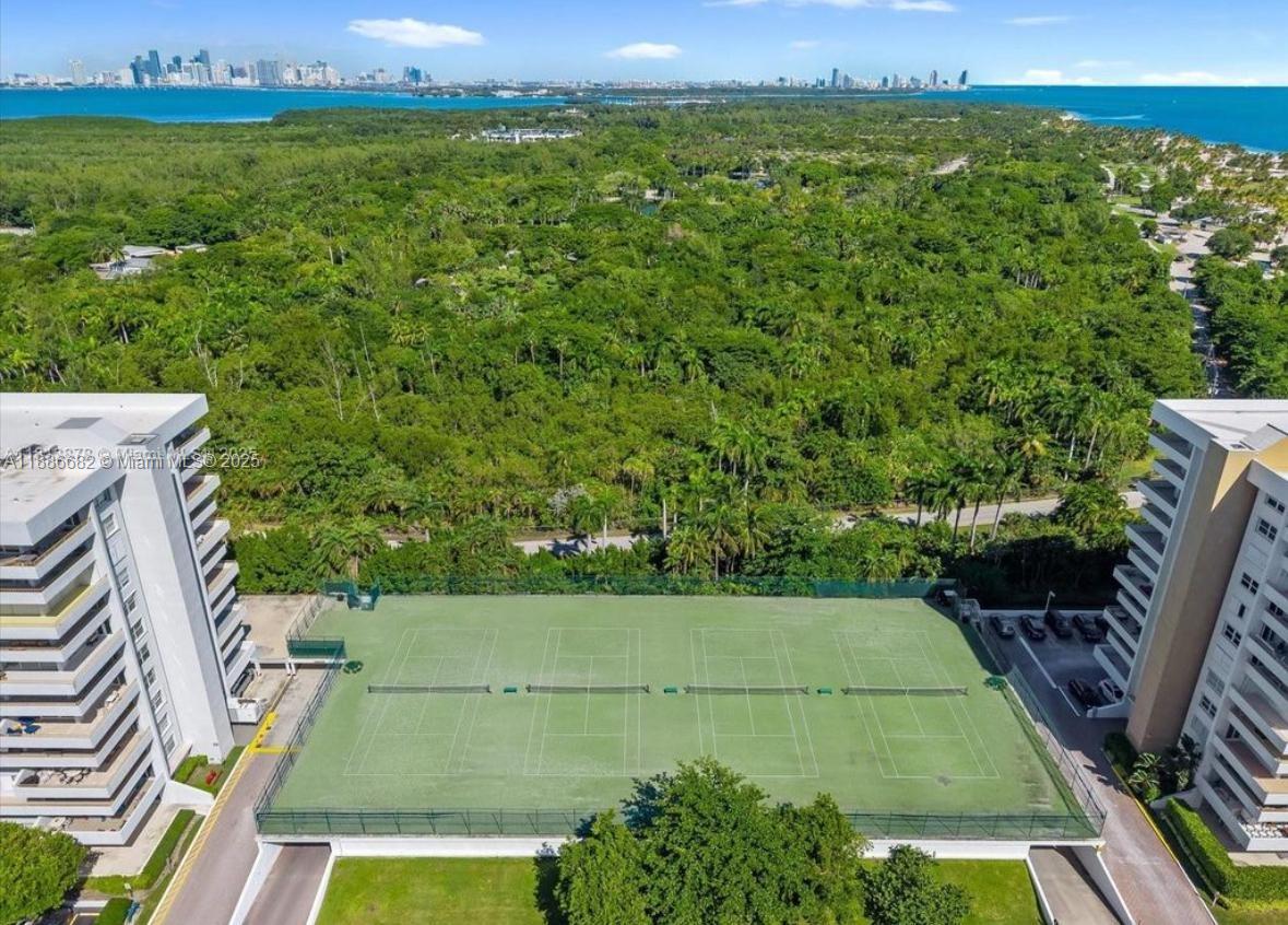 199 Ocean Ln Drive, Unit 115 Key Biscayne, FL 33149 - Photo 15 of 24 a view of a tennis court
