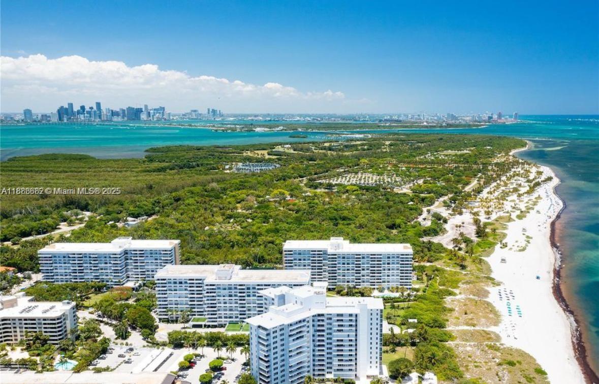199 Ocean Ln Drive, Unit 115 Key Biscayne, FL 33149 - Photo 18 of 24 a view of a city