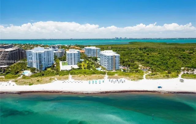 $1,350,000 | 199 Ocean Ln Drive, Unit 115, Key Biscayne, FL 33149