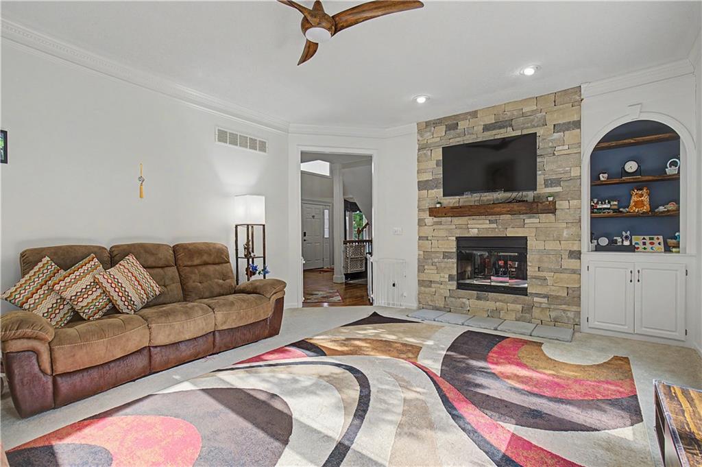 7228 Widmer Road Shawnee, KS 66216 - Photo 9 of 46