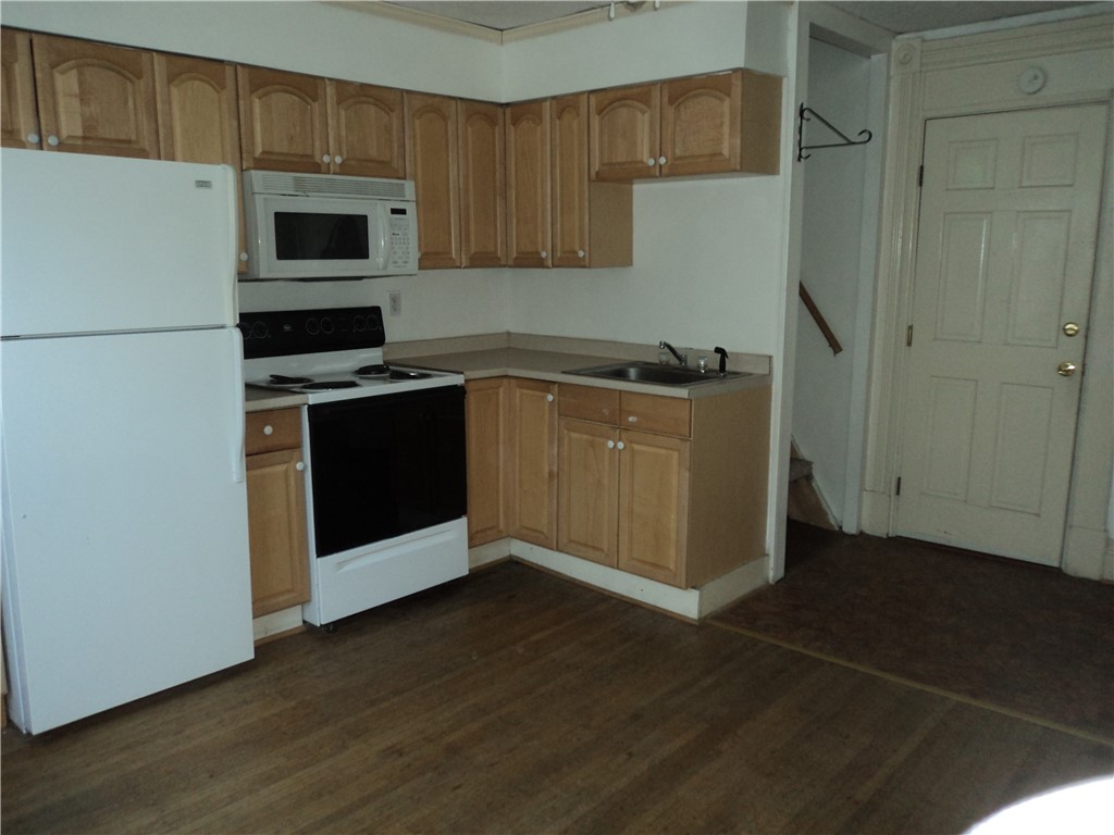 220 Oxford Street Rochester, NY 14607 - Photo 19 of 25 apt 5