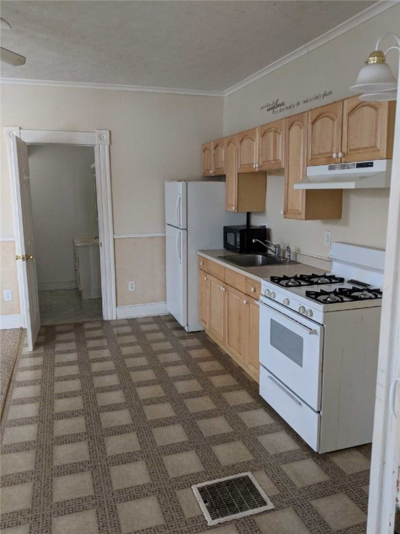 220 Oxford Street Rochester, NY 14607 - Photo 3 of 25 apt 1