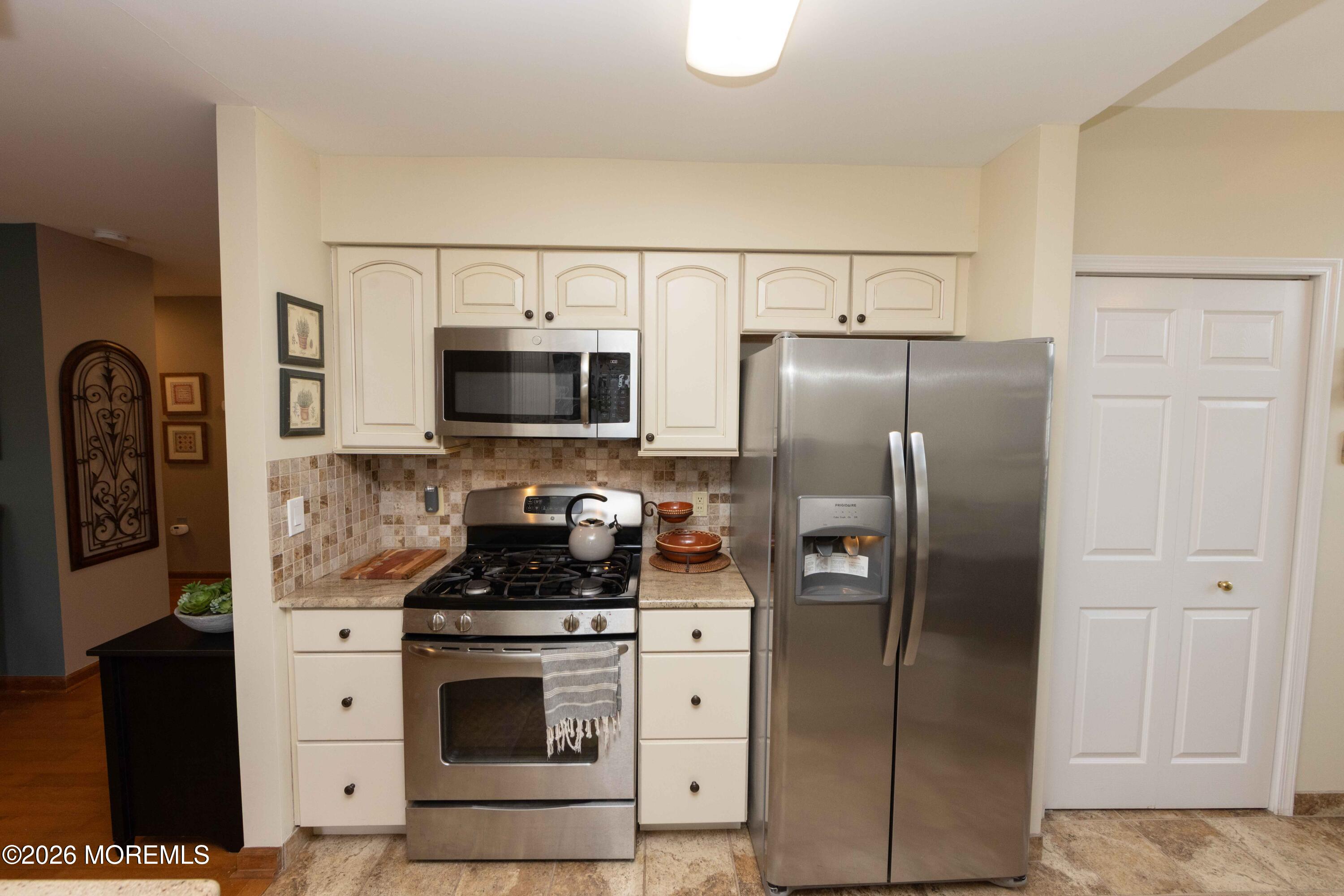 3 Abercorn Court Jackson, NJ 08527 - Photo 7 of 22 JWR53715