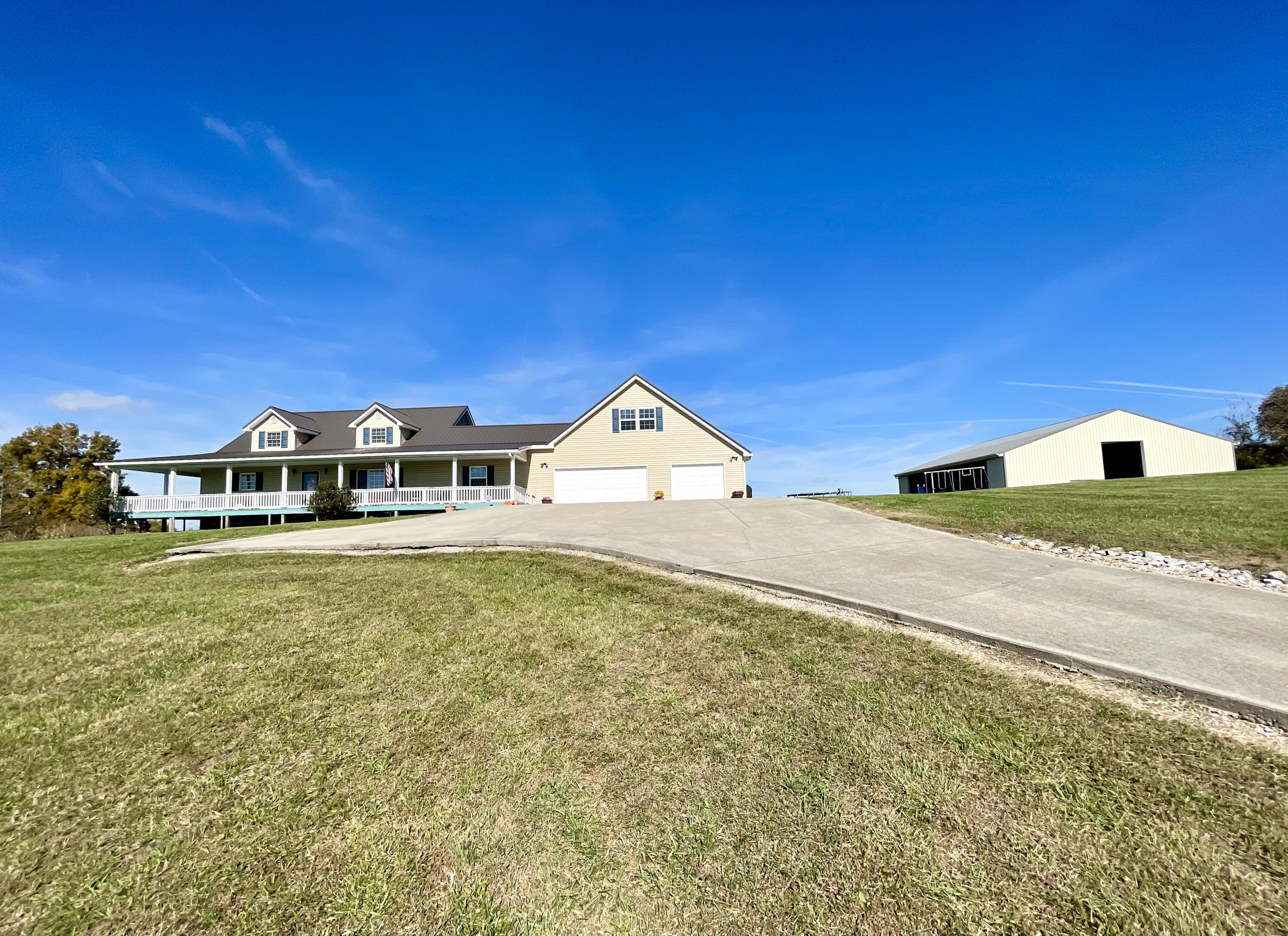 587 Irvine Road Science Hill, KY 42553 - Photo 12 of 90 F0032C7A-D20E-4401-BDC0-596BB0871F8A