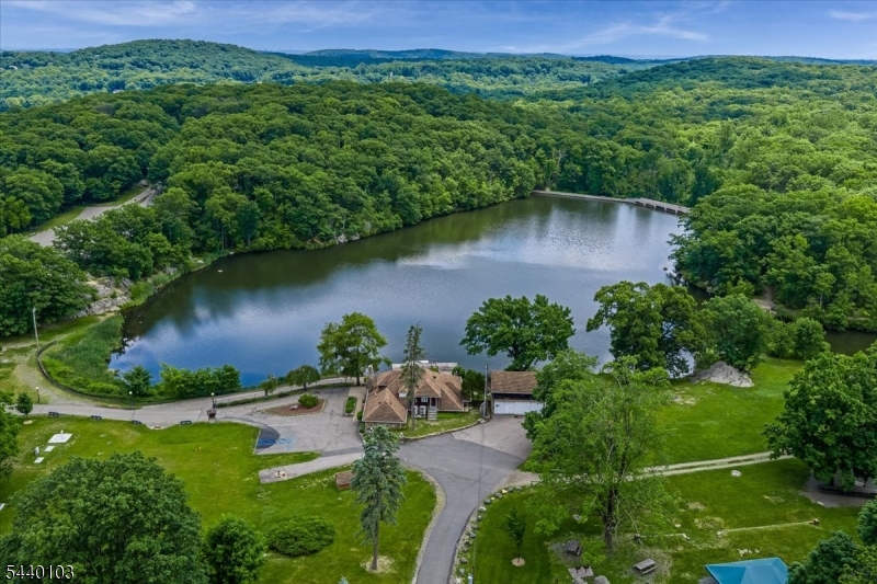 8 Sheeprock Road Kinnelon, NJ 07405 - Photo 46 of 47