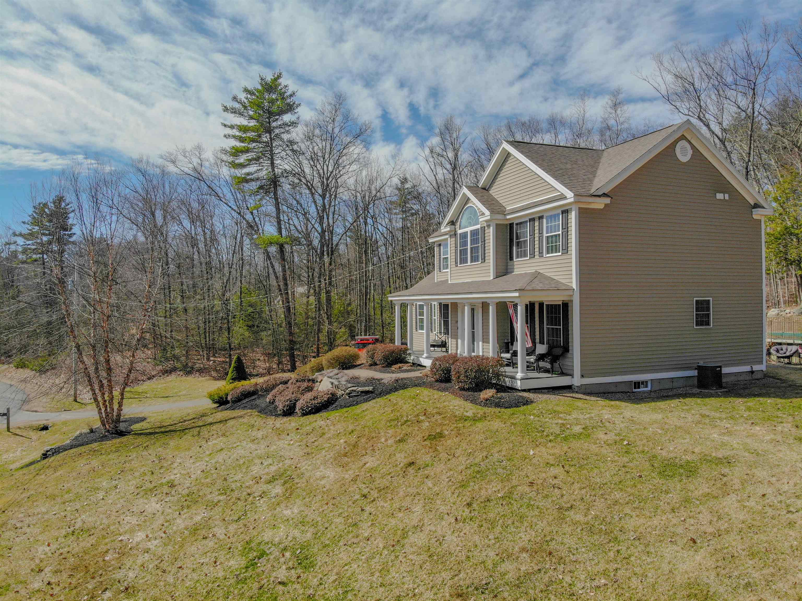 17 Williams Path Kingston, NH 03848 - Photo 9 of 56