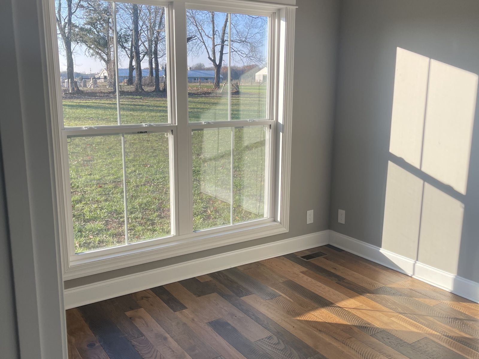 838 Longview Road Shelbyville, TN 37160 - Photo 4 of 32 Gallery Image 4