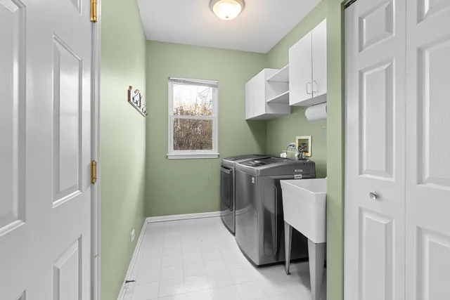 $450,000 | 5 Talcott Avenue, Crystal Lake, IL 60014