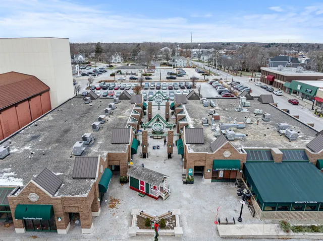 $450,000 | 5 Talcott Avenue, Crystal Lake, IL 60014