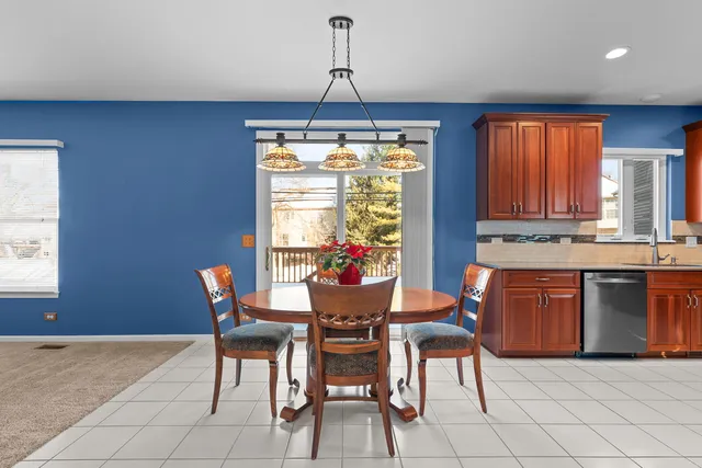 $450,000 | 5 Talcott Avenue, Crystal Lake, IL 60014