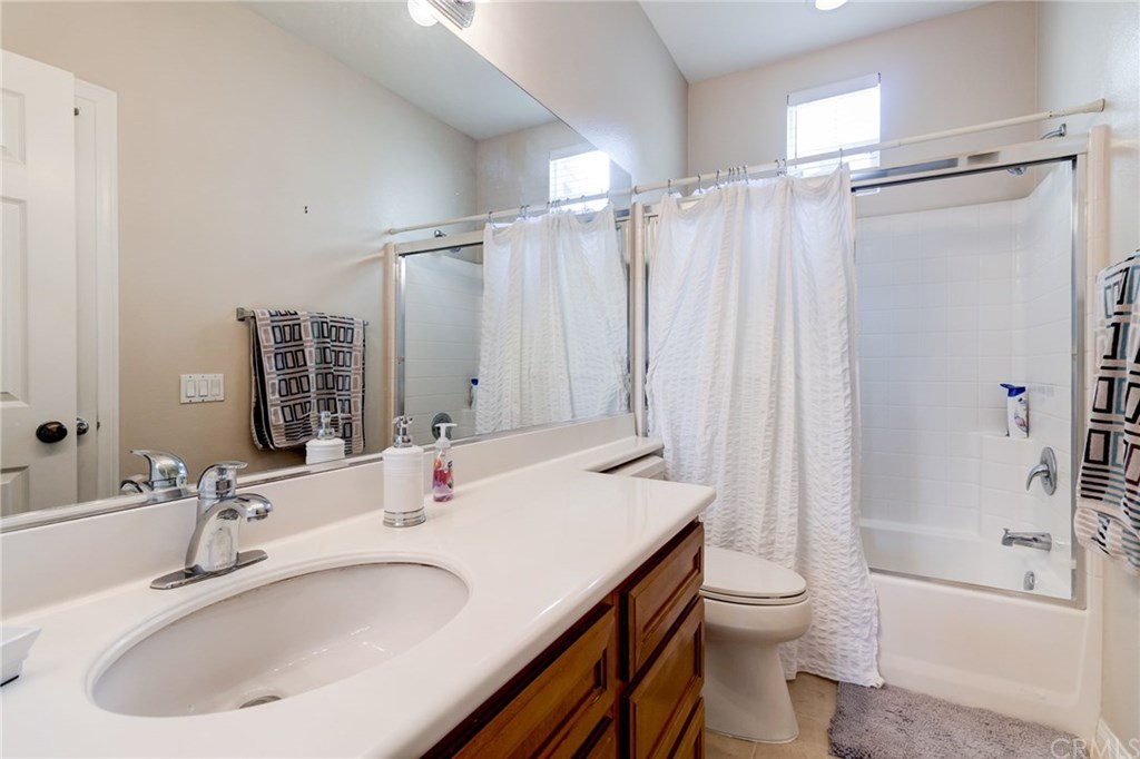 32 Perennial Irvine, CA 92603 - Photo 19 of 45