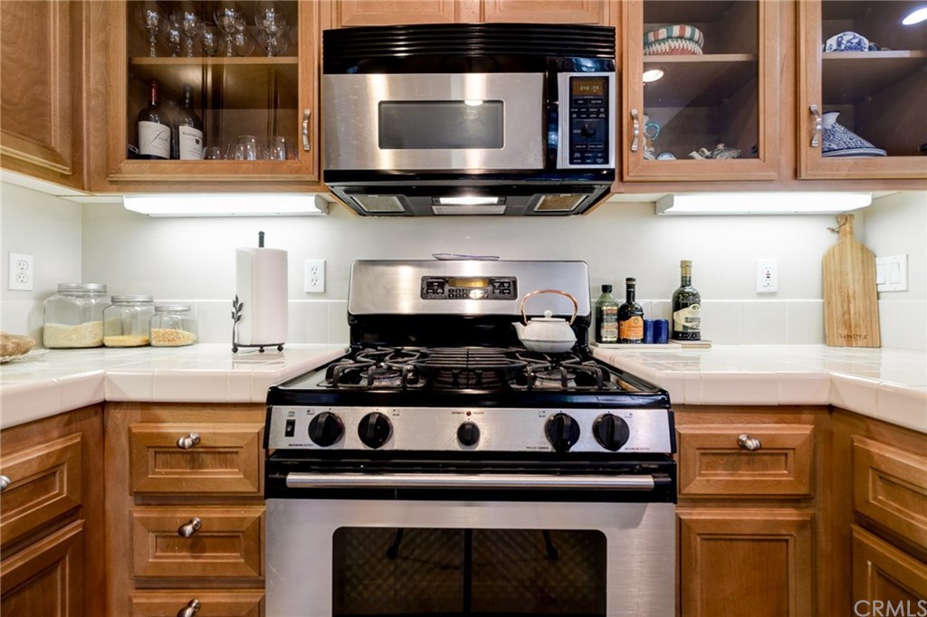 32 Perennial Irvine, CA 92603 - Photo 10 of 45