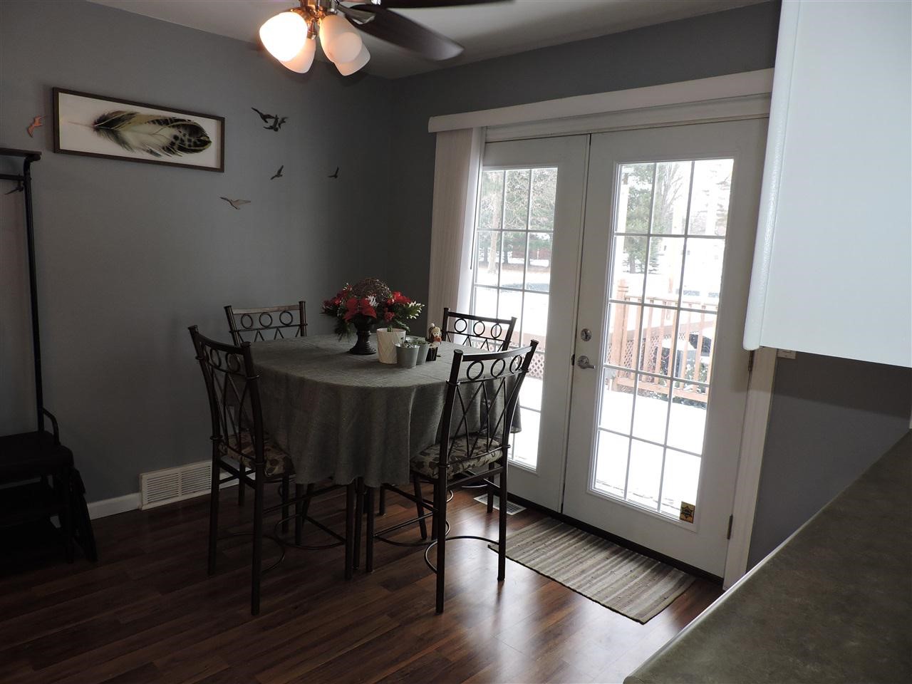 3085 South Genesee Road Burton, MI 48519 - Photo 6 of 37 21531515-5.JPG