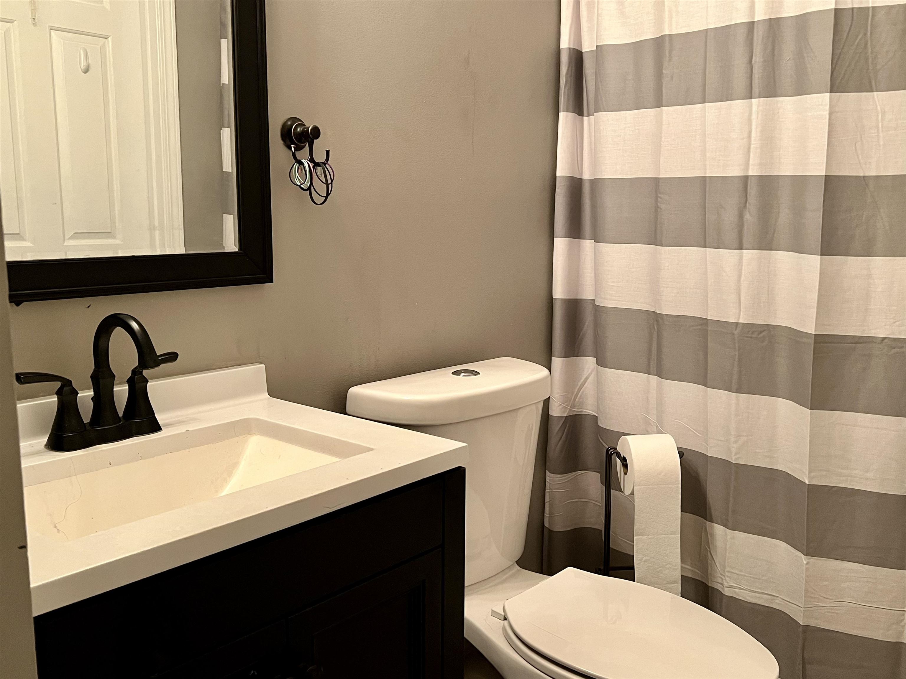 283 Winding Pond Road Londonderry, NH 03053 - Photo 19 of 23 Gallery Image 19