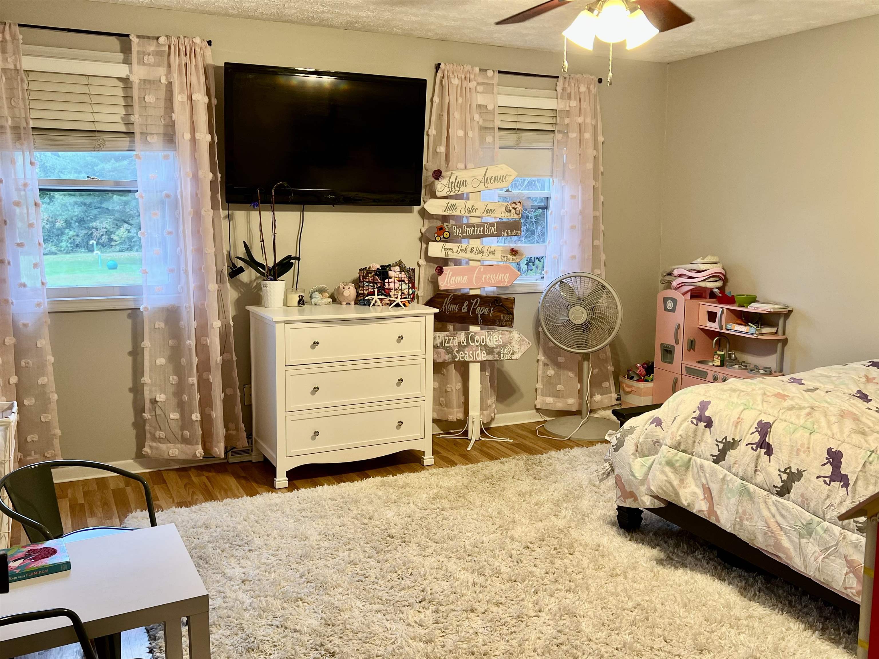 283 Winding Pond Road Londonderry, NH 03053 - Photo 8 of 23 Gallery Image 8