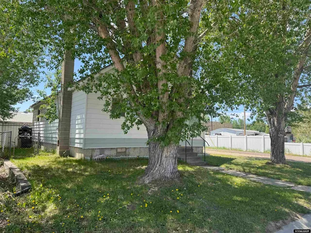 $165,000 | 35 Conroy Street, Diamondville, WY 83116