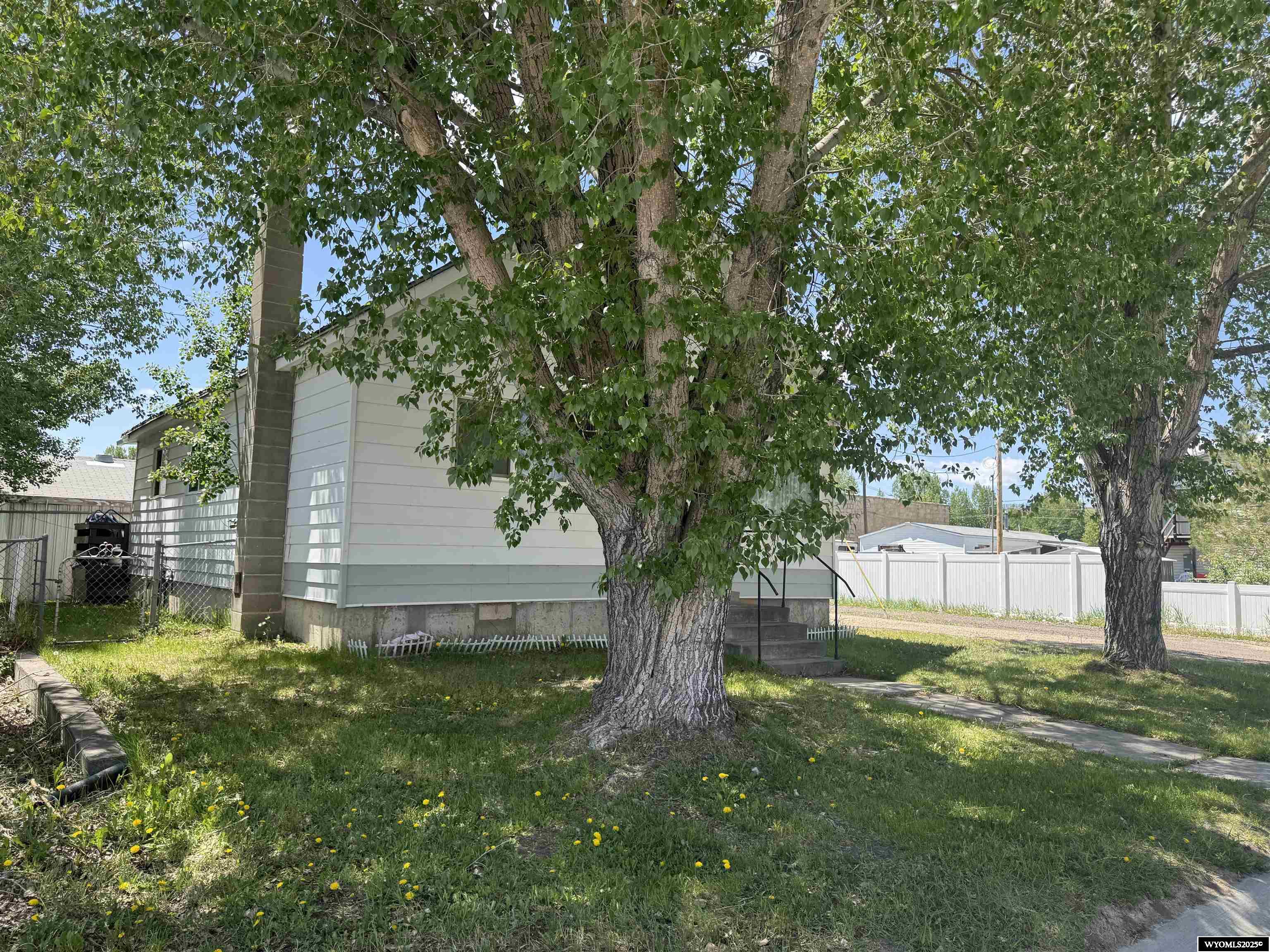 35 Conroy Street Diamondville, WY 83116 - Photo 5 of 27