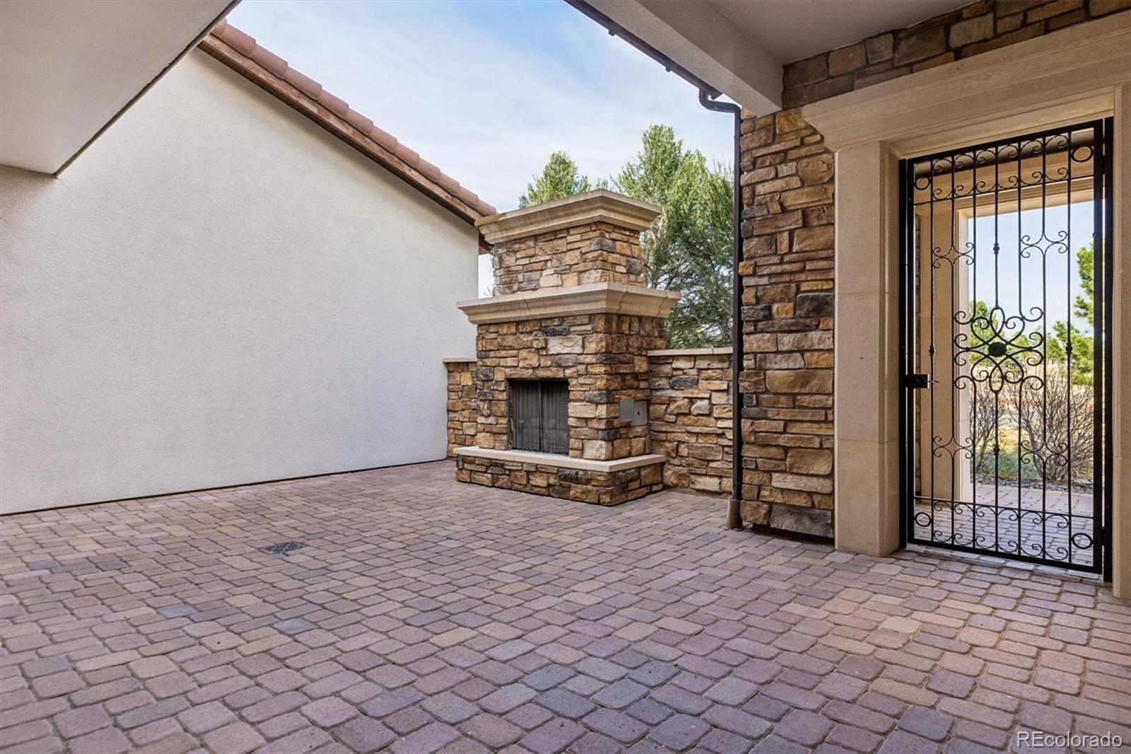 4698 Bandera Place Parker, CO 80134 - Photo 4 of 43