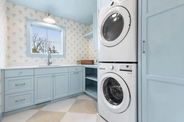 $1,875,000 | 734 Shawnee Woods Road, Medina, MN 55340