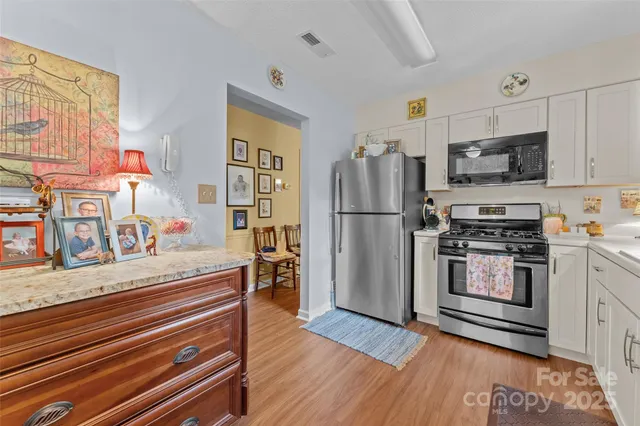 $294,900 | 106 Abbey Circle, Asheville, NC 28805