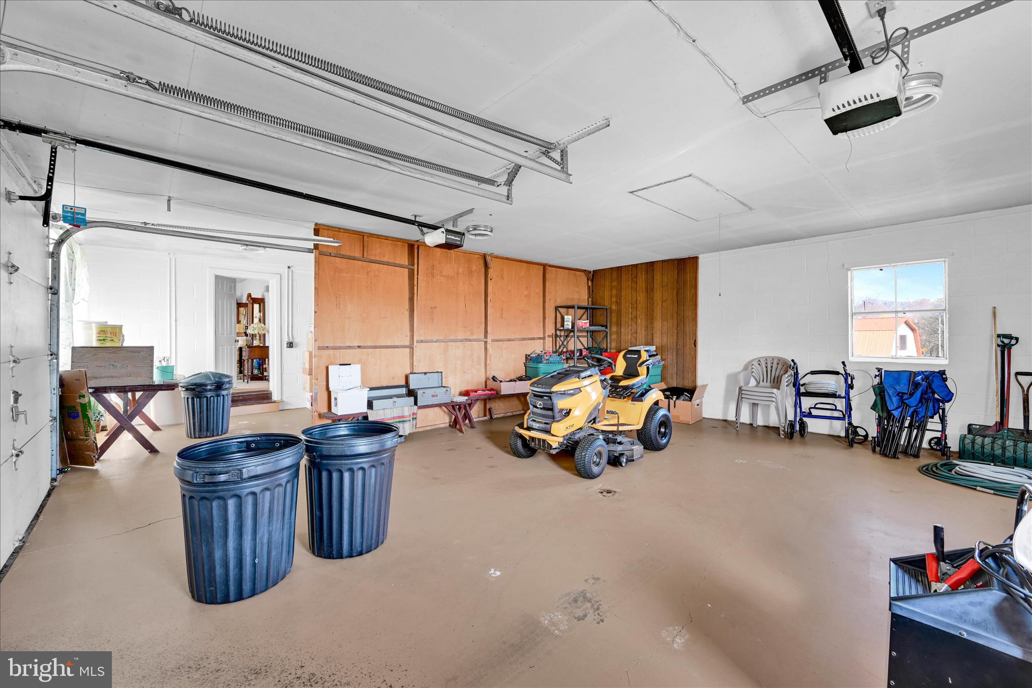 91 Williams Road Myerstown, PA 17067 - Photo 28 of 40 a very nice looking room with lots of tables and chairs