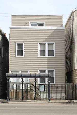 $2,350 | 2455 North Ashland Avenue, Unit 3, Chicago, IL 60614