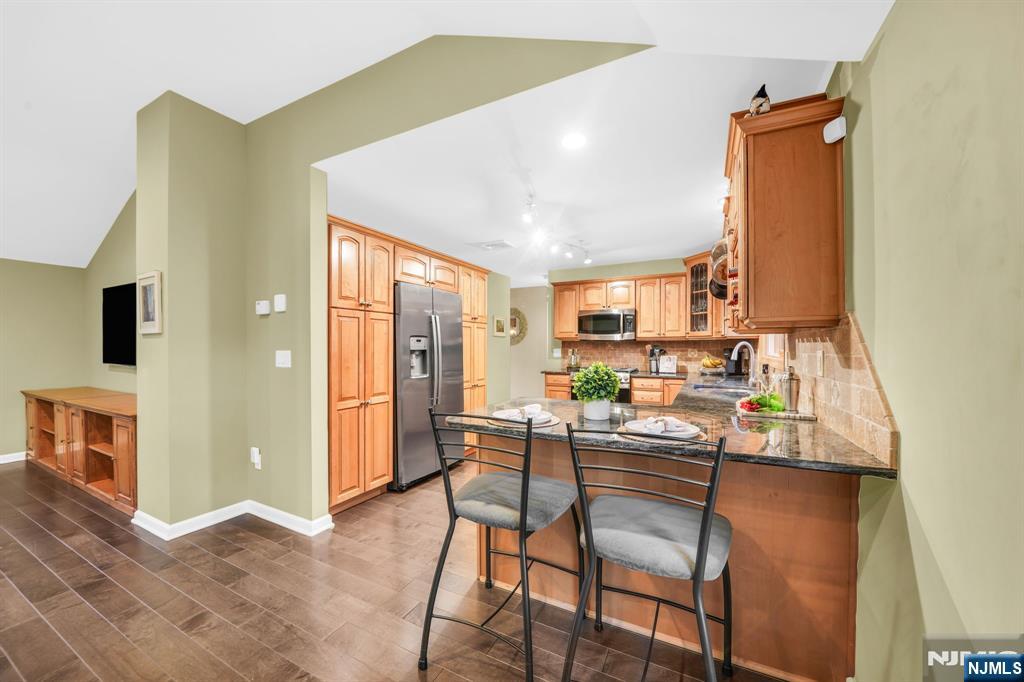 68 Fieldstone Place Wayne, NJ 07470 - Photo 11 of 37