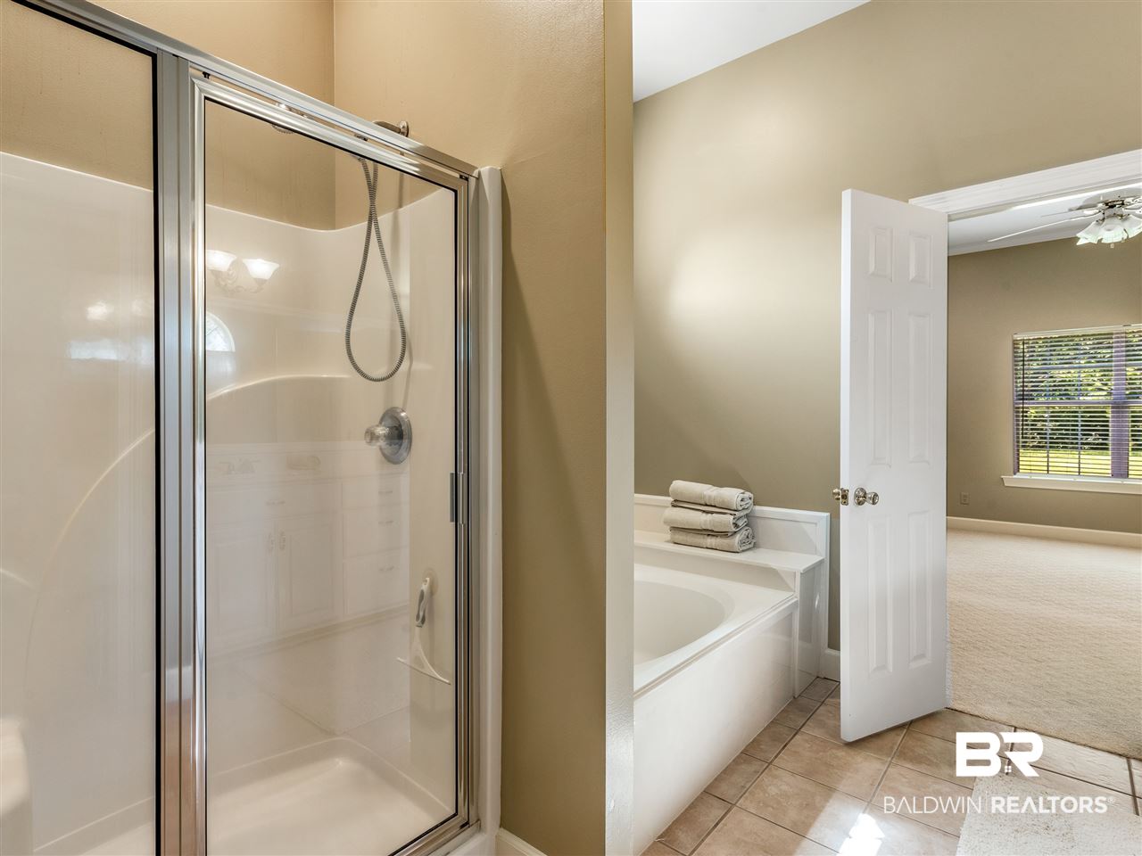 9886 Merritt Court Fairhope, AL 36532 - Photo 32 of 39 Separate shower and big soaking tub