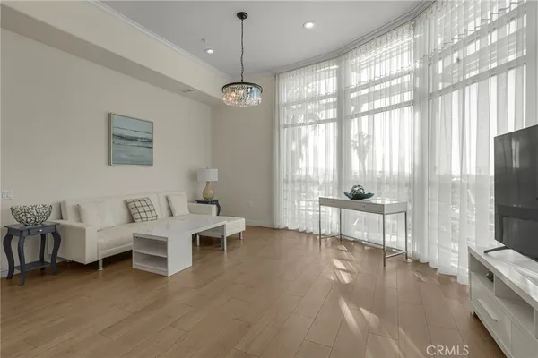 $459,900 | 1598 Long Beach Boulevard, Unit 410, Long Beach, CA 90813