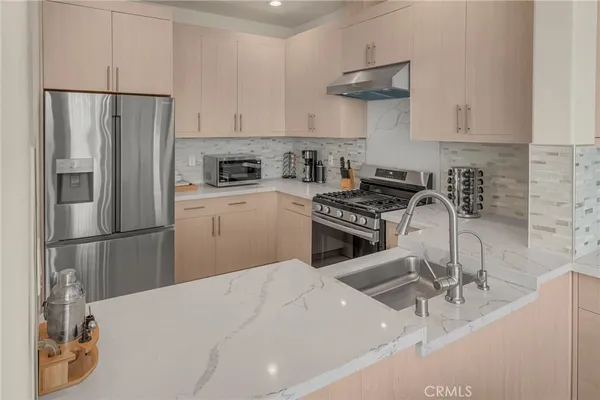 $459,900 | 1598 Long Beach Boulevard, Unit 410, Long Beach, CA 90813