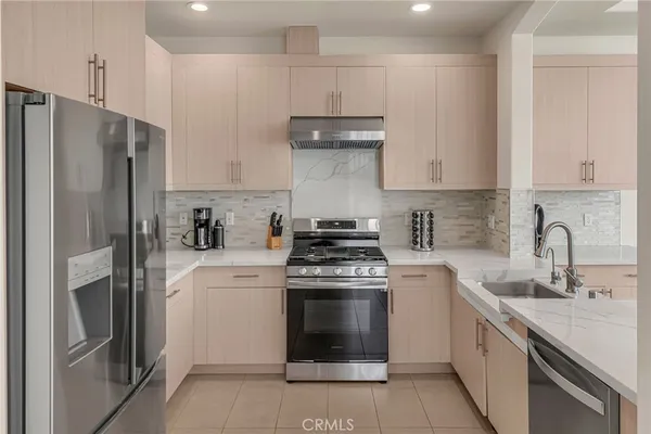 $459,900 | 1598 Long Beach Boulevard, Unit 410, Long Beach, CA 90813