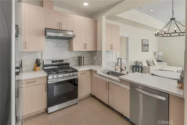 $459,900 | 1598 Long Beach Boulevard, Unit 410, Long Beach, CA 90813