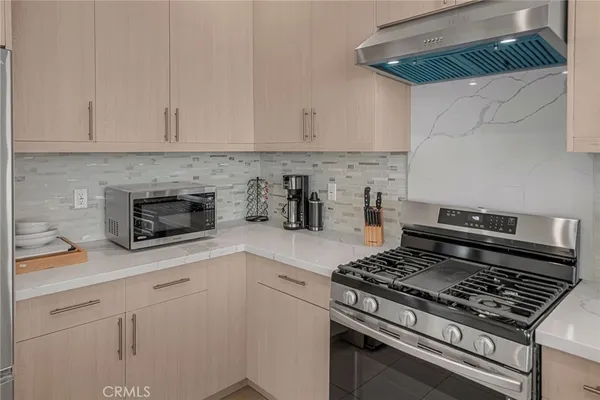 $459,900 | 1598 Long Beach Boulevard, Unit 410, Long Beach, CA 90813