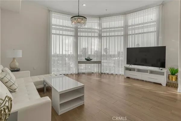 $459,900 | 1598 Long Beach Boulevard, Unit 410, Long Beach, CA 90813