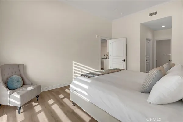 $459,900 | 1598 Long Beach Boulevard, Unit 410, Long Beach, CA 90813