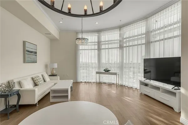$459,900 | 1598 Long Beach Boulevard, Unit 410, Long Beach, CA 90813