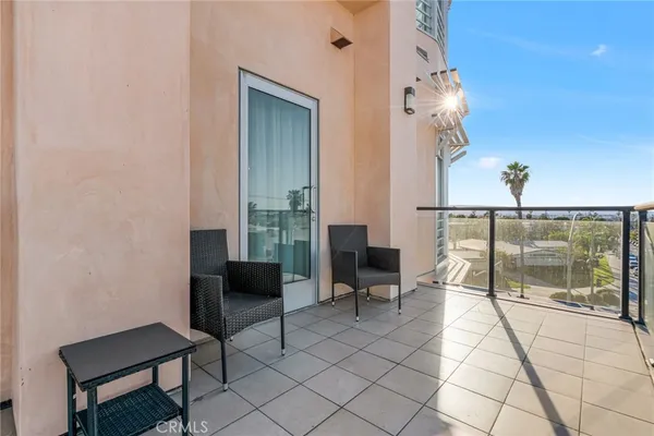 $459,900 | 1598 Long Beach Boulevard, Unit 410, Long Beach, CA 90813