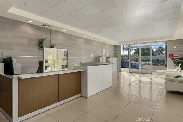 $459,900 | 1598 Long Beach Boulevard, Unit 410, Long Beach, CA 90813