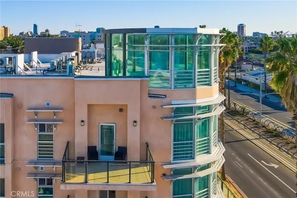 $459,900 | 1598 Long Beach Boulevard, Unit 410, Long Beach, CA 90813