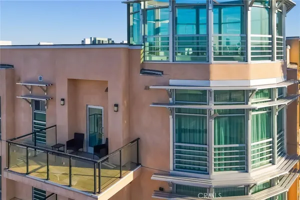 $459,900 | 1598 Long Beach Boulevard, Unit 410, Long Beach, CA 90813