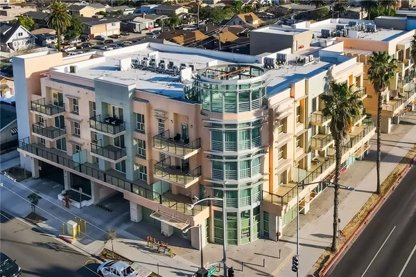 $459,900 | 1598 Long Beach Boulevard, Unit 410, Long Beach, CA 90813